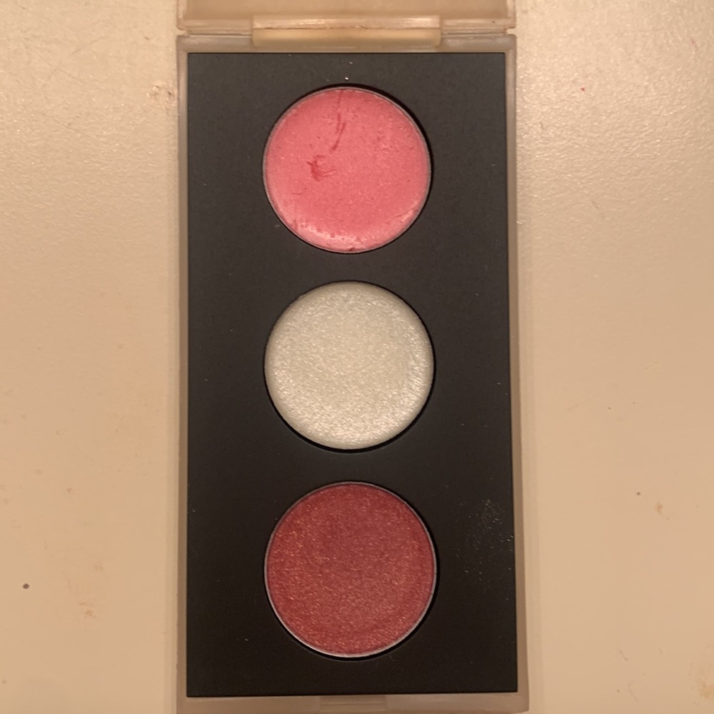 Youngblood on the go lip shine